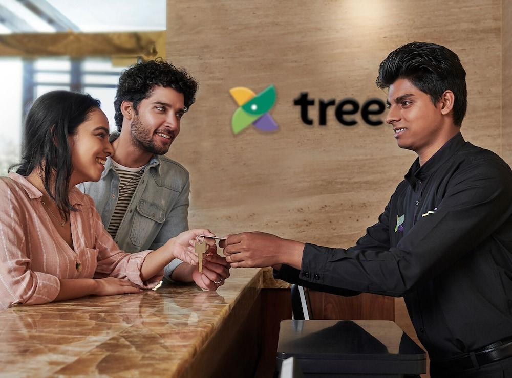 Treebo Dee Intercontinental Amritsar Hotel Bagian luar foto